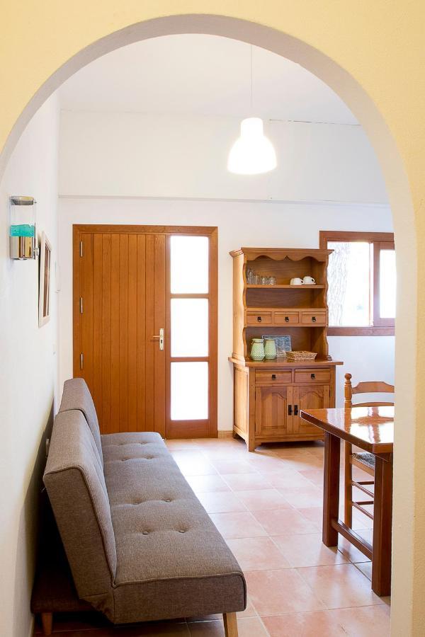 Apartamentos Molina 9-10-11 Es Caló Exterior photo